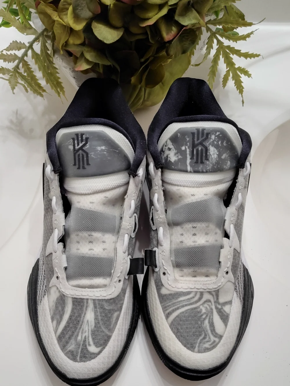 Nike Kyrie Kids' Basketball Shoes - Gray/Black